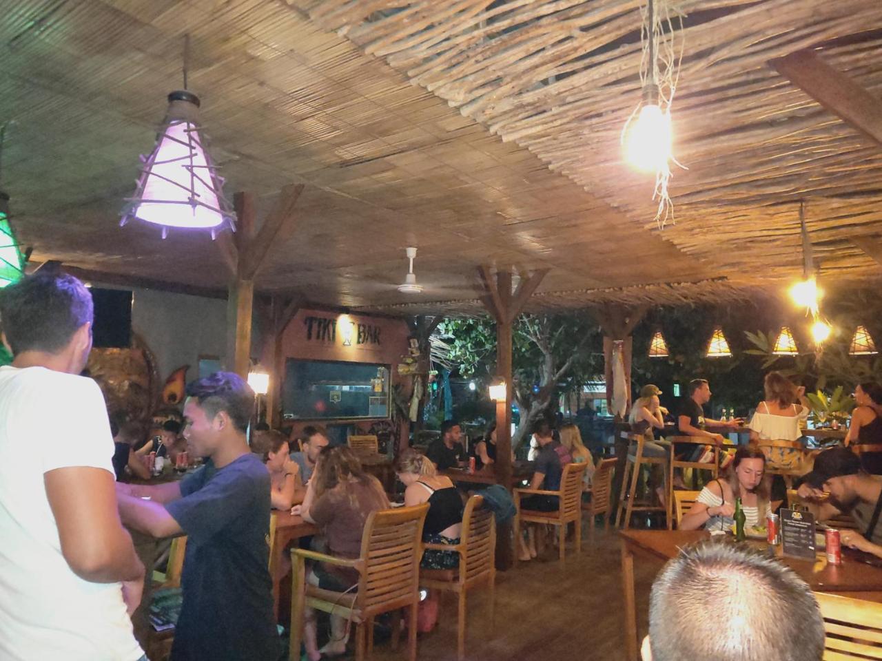 נוסה-למבונגן Tiki Bar And More מראה חיצוני תמונה