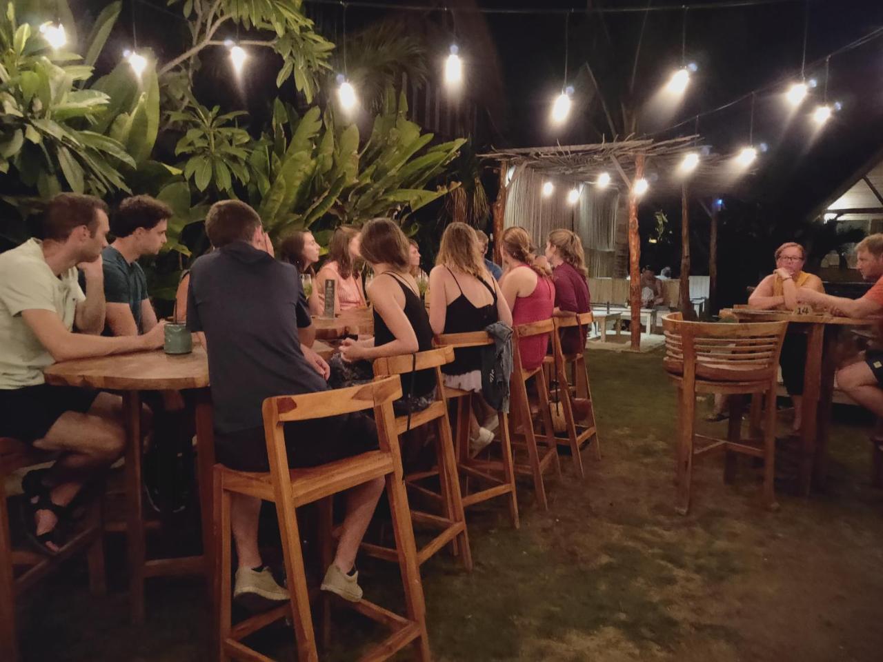 נוסה-למבונגן Tiki Bar And More מראה חיצוני תמונה
